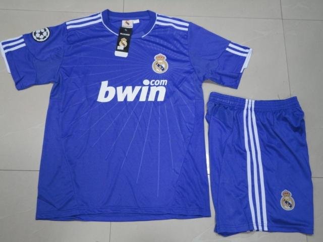 real madrid 2011 logo. Free Shipping ,wholesale Real Madrid 2010/2011 soccer jerseys (Green) , embroidered logo