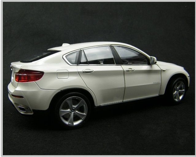 JPG BMW X6 White 9JPG Can remote control No Vehicle BMW X6 Scale 118