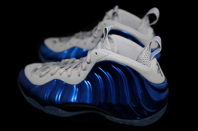 Blue White (2)