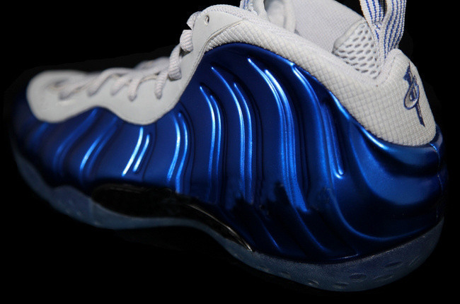Blue White (5)