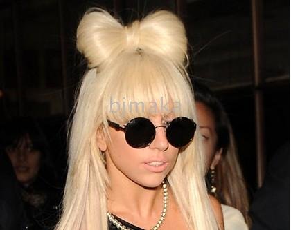 lady gaga bow in hair. Lady Gaga Bow In Hair.