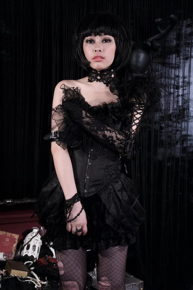 RQ-BL Victoria Clothing Black Lace cuff Gothic Lac...