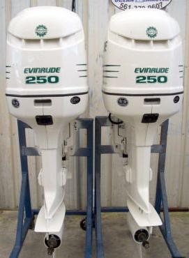 New Twin 200hp Mercury Verado Outboards w / controls engines