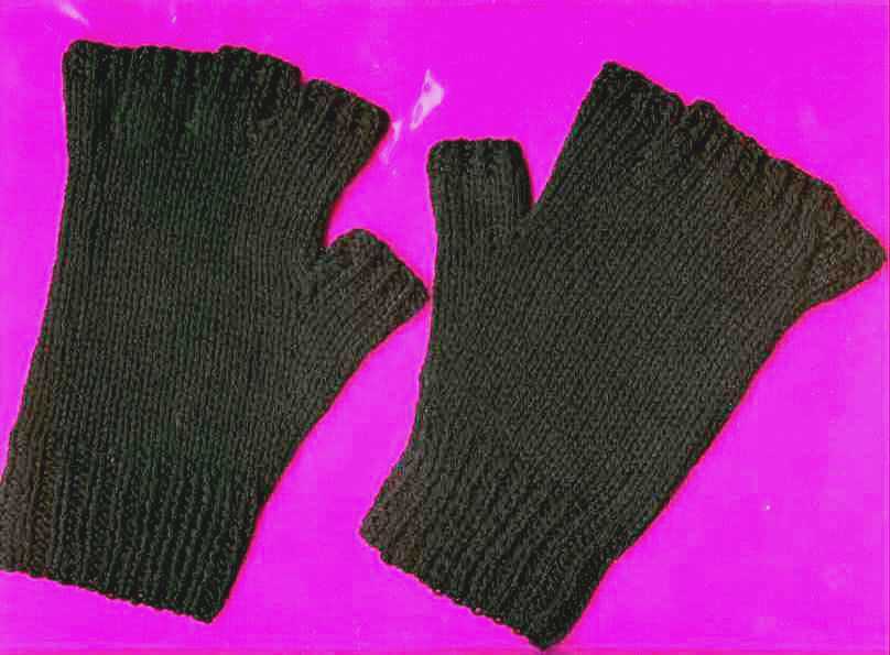 LB_S_100_Pure_Cashmere_Hand_Knitted_Fingerless_Gloves.jpg