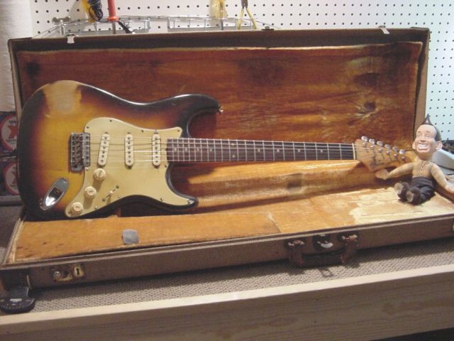 1961_Fender_Stratocaster.jpg