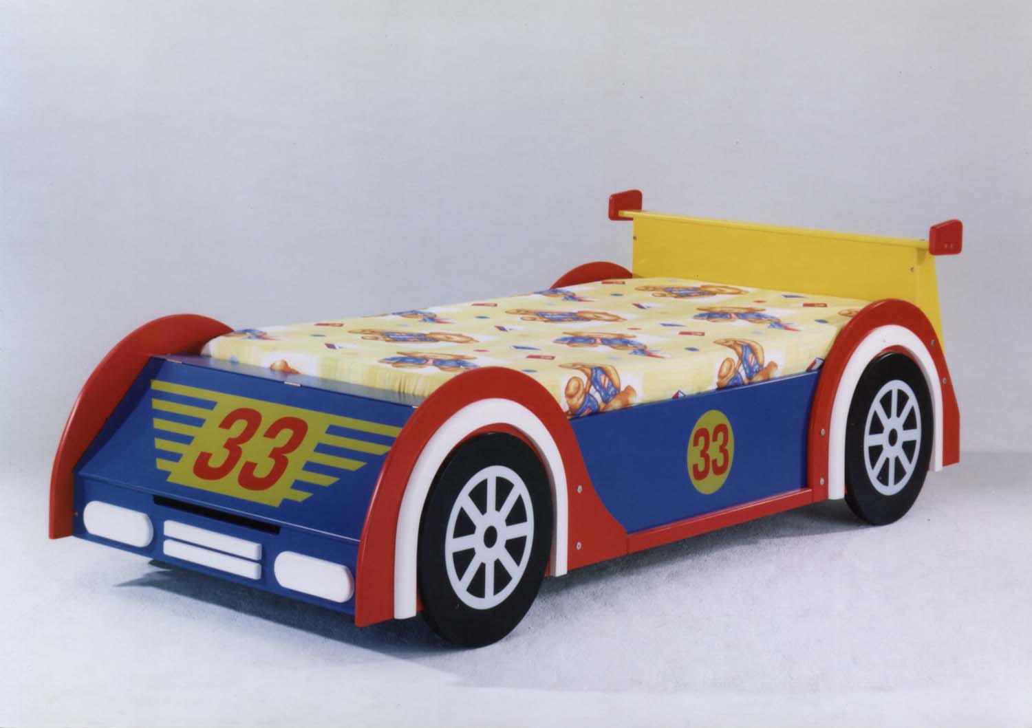 arabalı çocuk yatakları http://img.alibaba.com/photo/11036505/Racing_Car_Bed.jpg