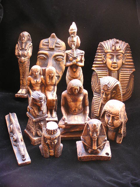 egyptian statues tableau