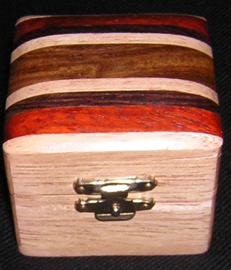 http://img.alibaba.com/photo/11586394/Wooden_Handicrafts.jpg