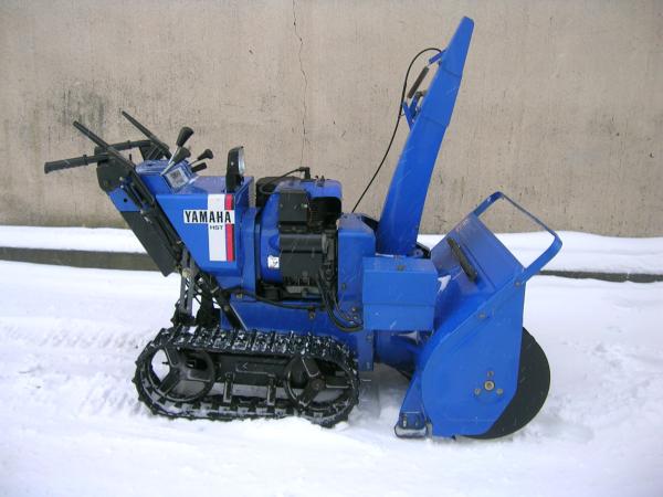 Used_Snow_Thrower.jpg