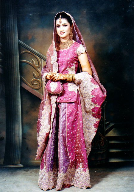 indian_women_Wedding_Dress_model