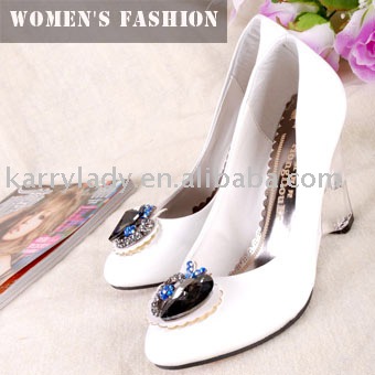 http://img.alibaba.com/photo/219096284/Shoes_fashion_shoes_white_women_high_heel_shoes_CJ800_10.jpg