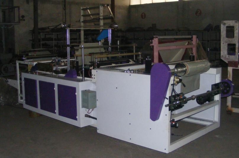 plastic table cloth making machine,Piercing-rolled bag making machine