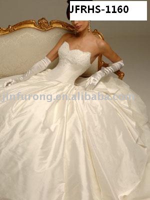 http://img.alibaba.com/photo/261352429/Noblest_Bridal_Wedding_Dresses_Wedding_Gown_Wedding_Wear_JFRHS_1160.jpg