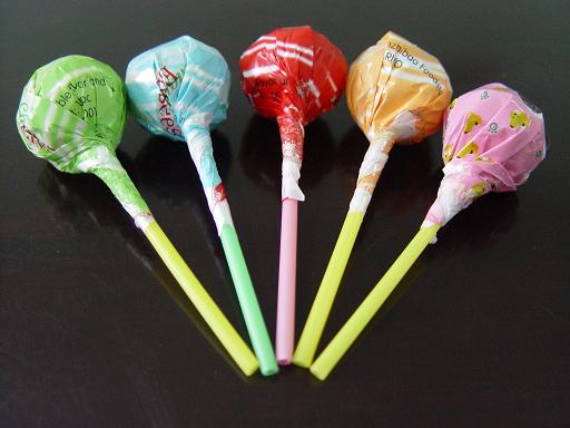 Lollipop_with_color_rapper.jpg