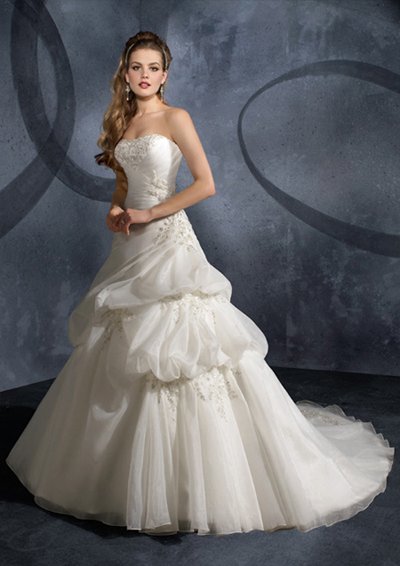 Vintage Dresses  Weddings on Wedding Dresses Formal Gown   Vintage Wedding Dress     2011 Vintage