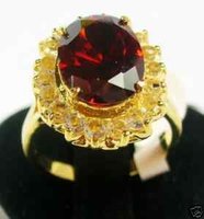 Grandes de color rojo rubí Bagués anillo, el tamaño: 7,8,9 (China (continental))