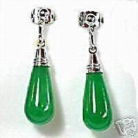 Jade verde goteo Ohrschmuck Forma de Lucky pendiente (China (continental))