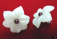 china Jade Boucles d&#39;oreilles fleur Stud earring(China (Mainland))