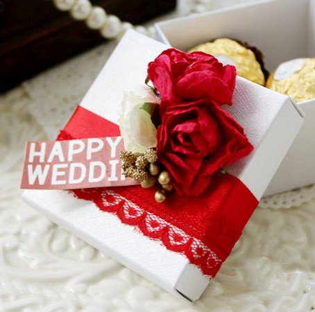 Wedding favors 100pcs candy box purple color with rose flower decoration