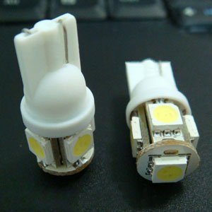 2PCS-LOT-Warm-White-Car-Bulbs-T10-5-LED-SMD-Wedge-Light-3-Chips-W5W-LED.jpg