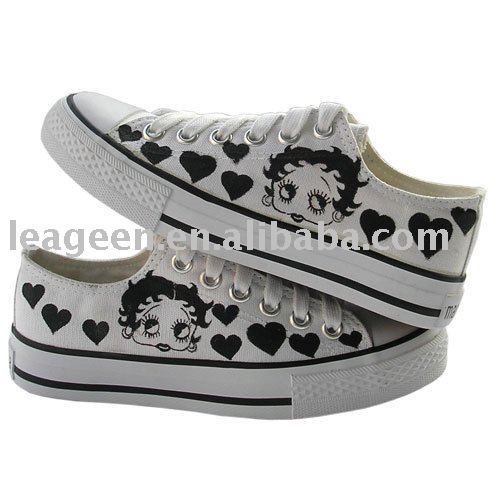 canvas shoes painting. Wholesale shoes cutting