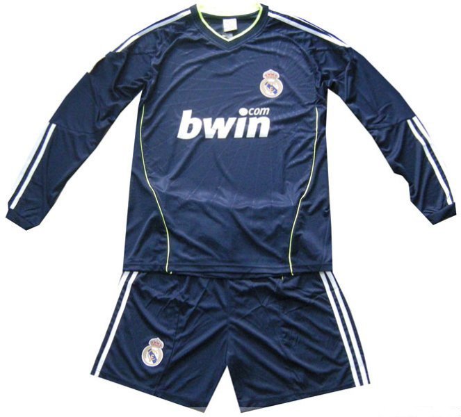 real madrid logo 2010. Real Madrid 2010/2011 Away