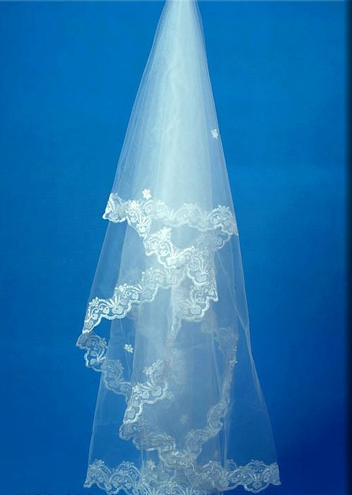 Cheap wedding veils and tiaras