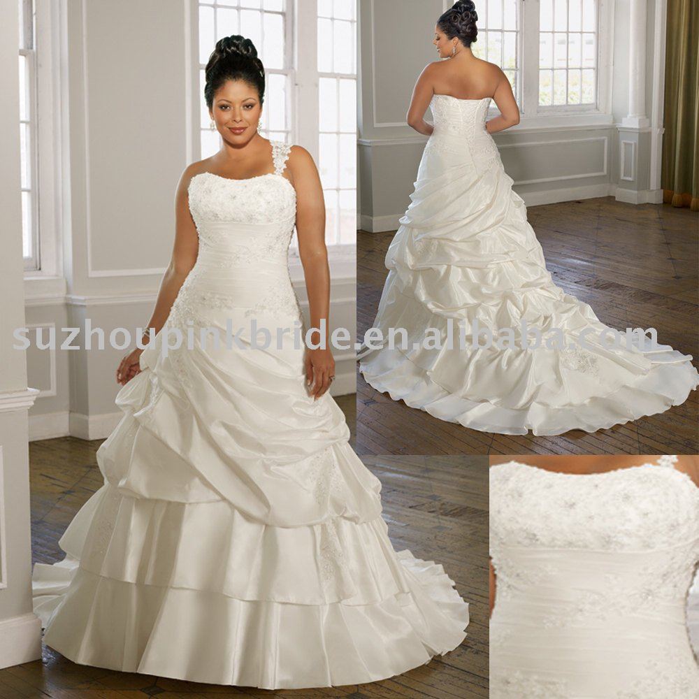 Elegant-Princess-Plus-size-embroidered-bridal-gown.jpg