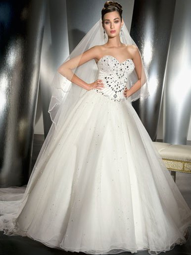 2011 Best Selling Freeshipping Elegant Princess Beaded Tulle Bridal Gowns 