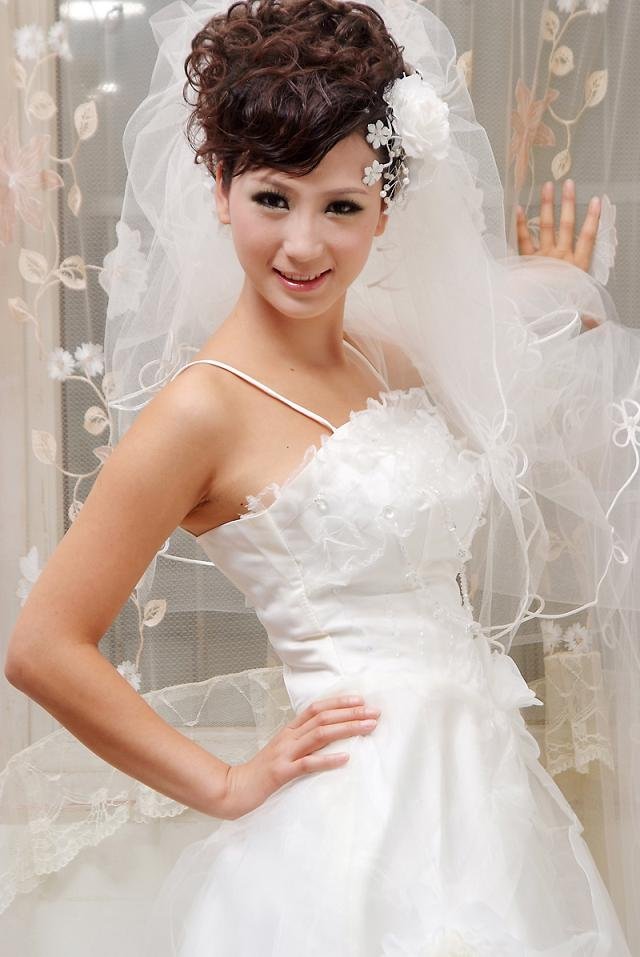 Super long Fashion wedding dress bridal veil with elegant lace free shipping