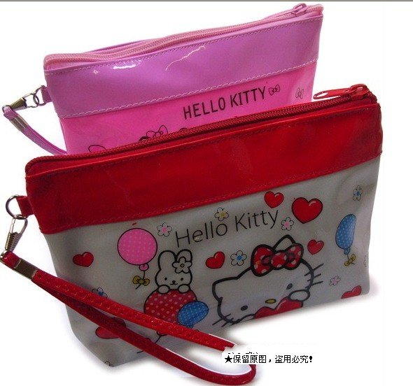 Hello Kitty Makeup Bag. Hello Kitty Cosmetic bag