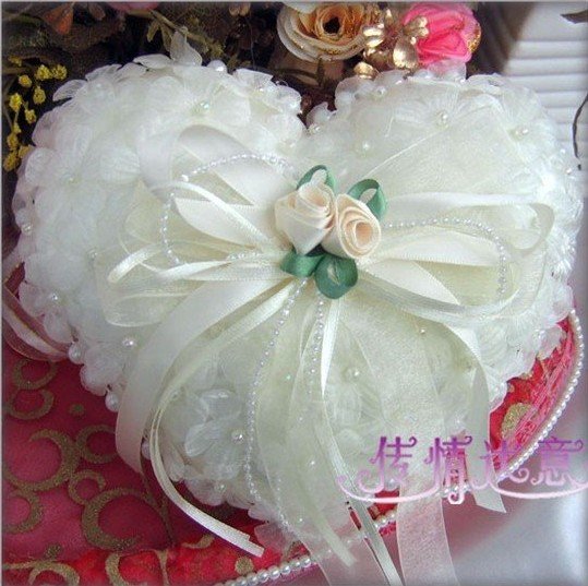 Wedding gift heart shape lace flower satin ring pillowWesternstyle ring 