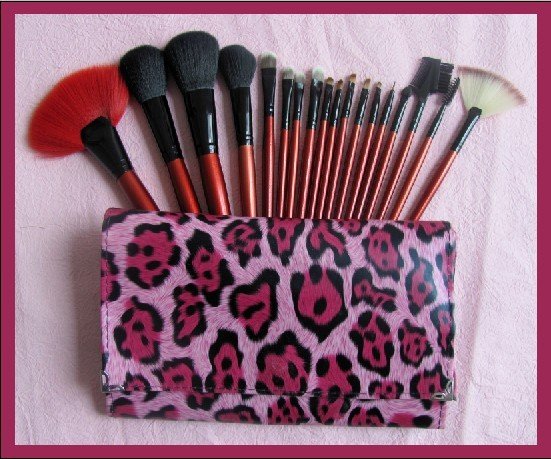 pink makeup brush. Makeup Brush Kit with pink