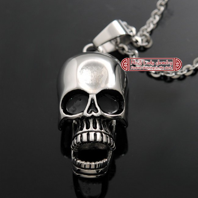 Skull Pendant Necklace. skull pendant necklace