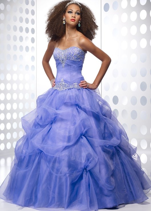 quinceanera dresses 2011. 2011 Superb Ball Gown