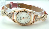 Envío Gratis por mayor Mira los nuevos de cuero llena de cristal, reloj de cuarzo, reloj de pulsera, reloj dama (China (continental))