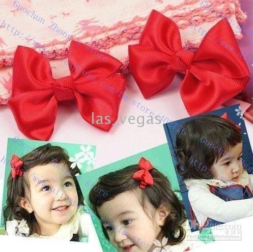 Red Bow Clip