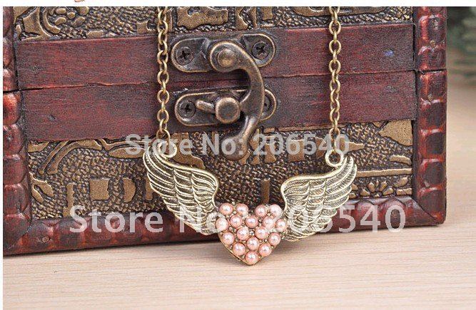 Retro cute LOVE heart angle wings necklace free ship