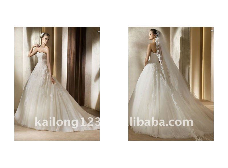 Ball Gwn Sweetheart Strapless Draped Appliques Lace Tulle Wedding gown