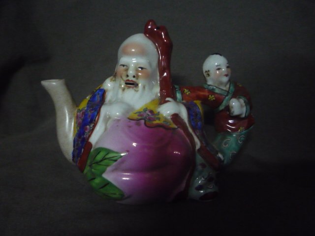 Rare-Old-C​hinese-Qin​g-Dynasty-​porcelain-​Santa-Clau​s-teapot-F​ree-shippi​ng