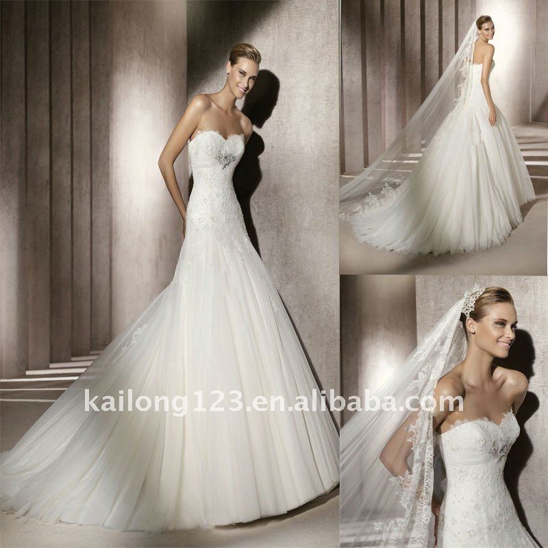  Scalloped Neckline Aline Sweep train Beaded Lace On Tulle Wedding Gown