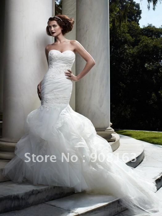 Strapelss Royal Wedding Dress with Reembroidered Lace and Swarovski Crystal