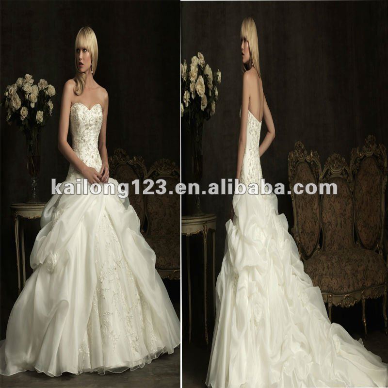 Fabulous Sweetheart Ball Gown Chapel train Crystal Beading Embroidery Flower