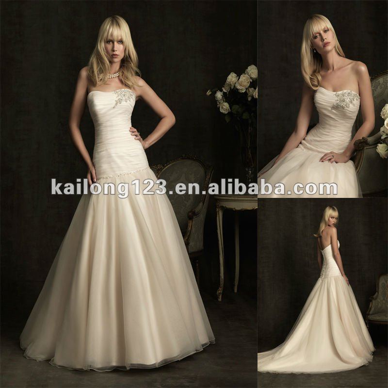 Modern Strapless Scoop Ball Gown Ruched Crystal Beading Net Tulle Chapel