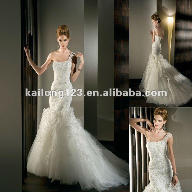  train Beaded Lace Appliqued Organza Tulle Lace Up Back Wedding Dresses