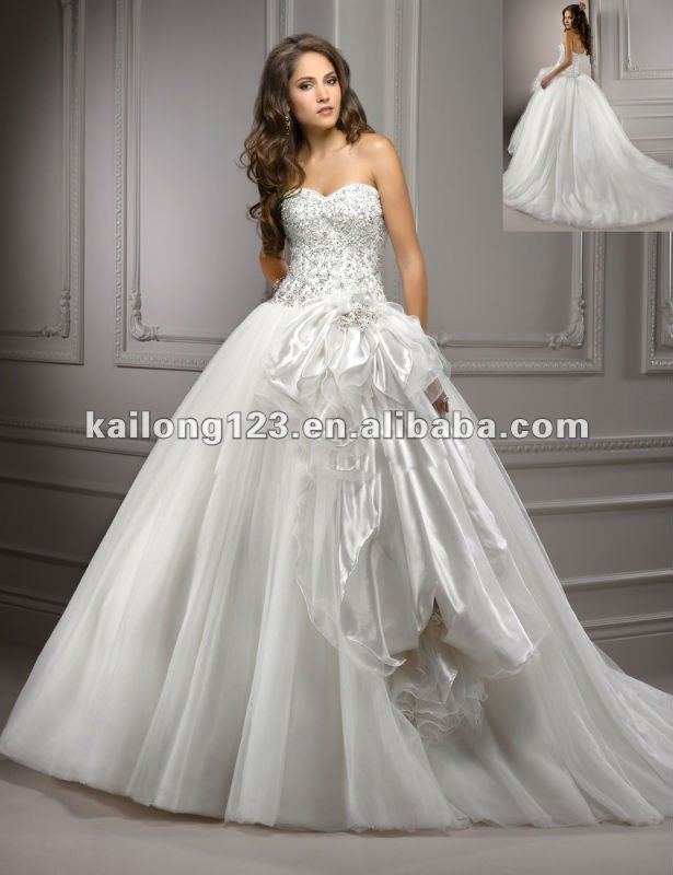 Sweetheart Strapless Ball Gown Chapel train Crystal Beaded Bow Organza Tulle