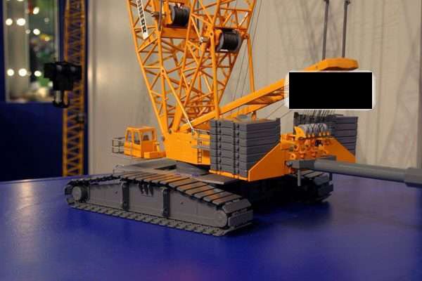 Liebherr 1/50 scale LR 1750 Crawler Crane   HUGE  