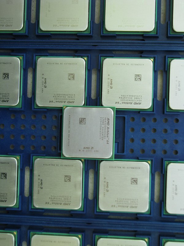 this cpu,we have vast of stock ,all is brand new ,please buy it with 